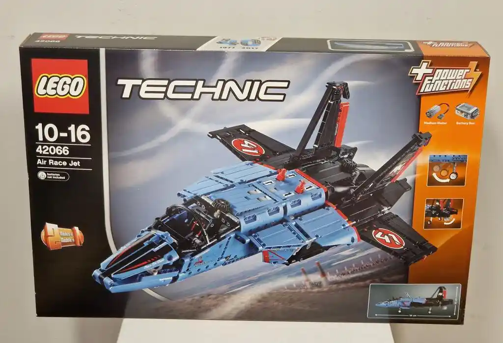 Lego Technic 42066 — Odrzutowiec